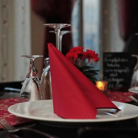 Hirsch Garni 게스트하우스 2*