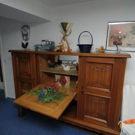 게스트하우스 Hirsch Garni 2*