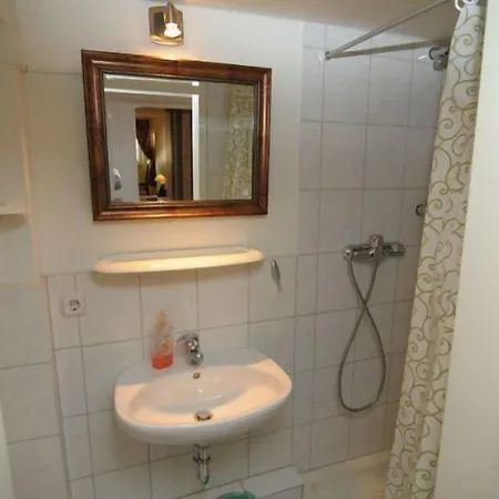 Hirsch Garni 2* 풀다