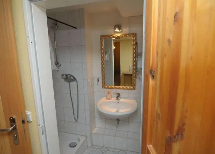 Hirsch Garni Gæstehus 2*